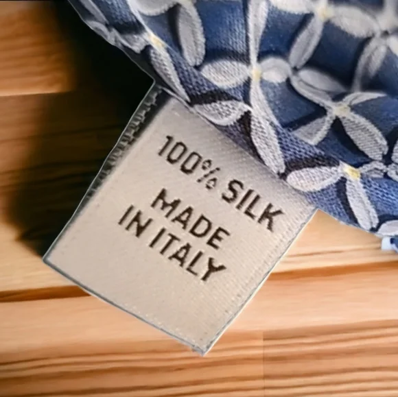 VINTAGE VALENTINO Silk Tie Chainlink Mens Suit Retro Abstract Luxury Collectible - Picture 9 of 16